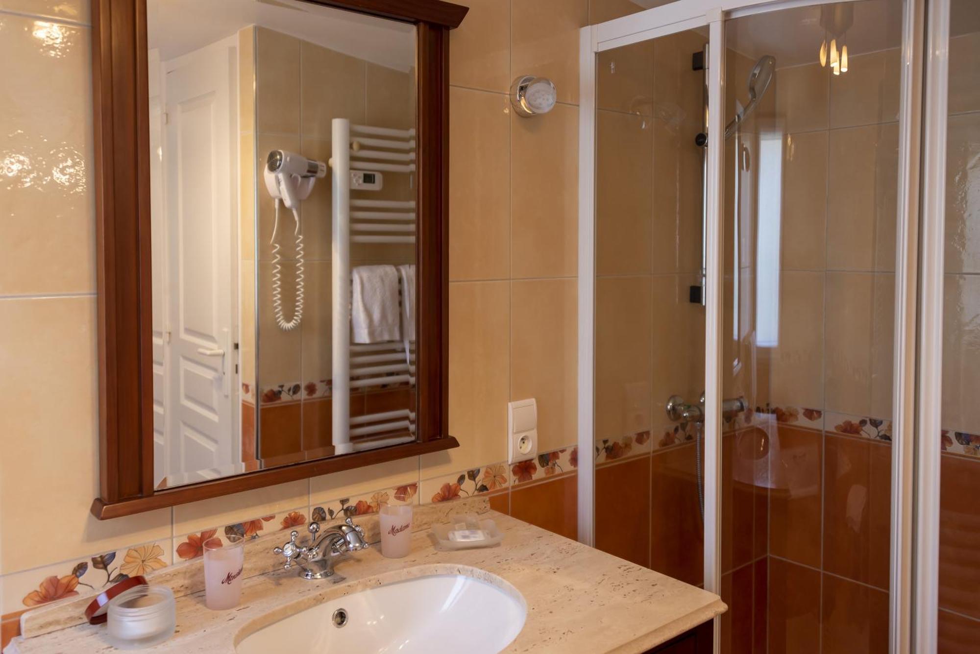 Hostellerie De La Motte Jean แซ็งต์-คูว์ลอมป์ ภายนอก รูปภาพ