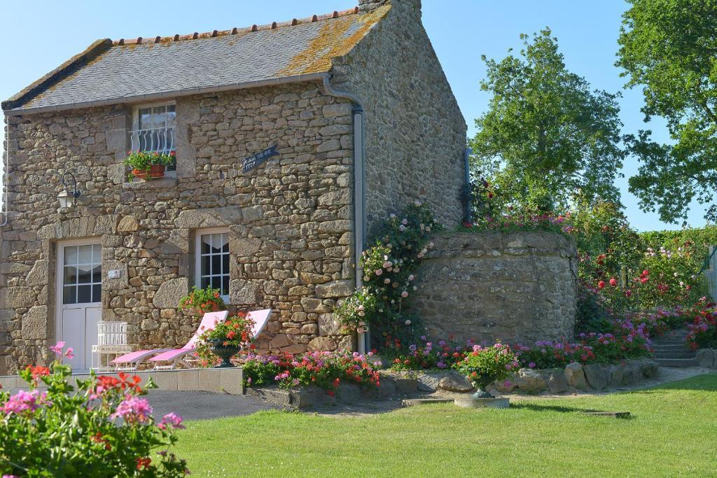 Hostellerie De La Motte Jean แซ็งต์-คูว์ลอมป์ ภายนอก รูปภาพ