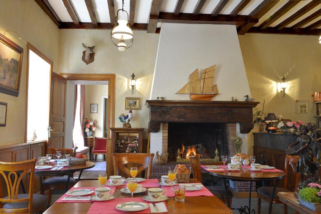 Hostellerie De La Motte Jean แซ็งต์-คูว์ลอมป์ ภายนอก รูปภาพ